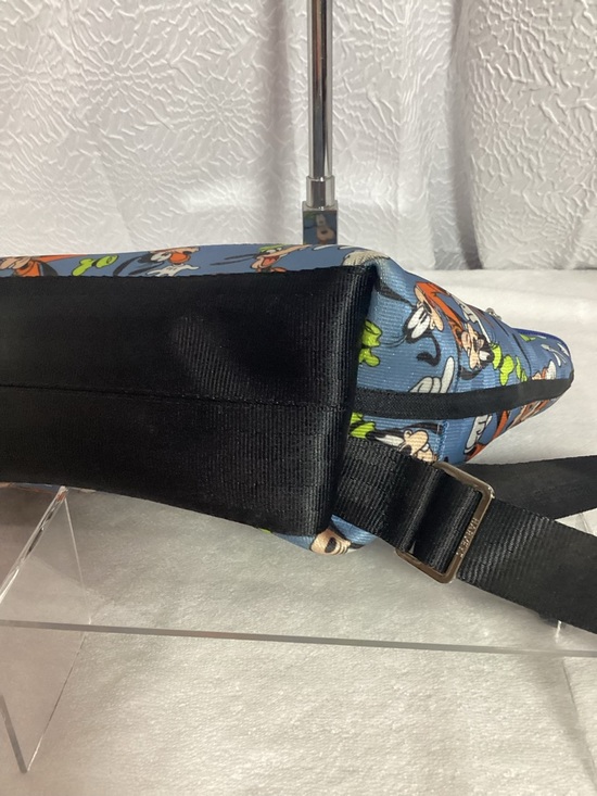 Harveys Disney Goofy All Over Print Seatbelt Streamline Backpack Tote Bag Charms main image 9